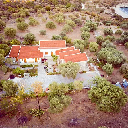 Giola And 1 Apartment